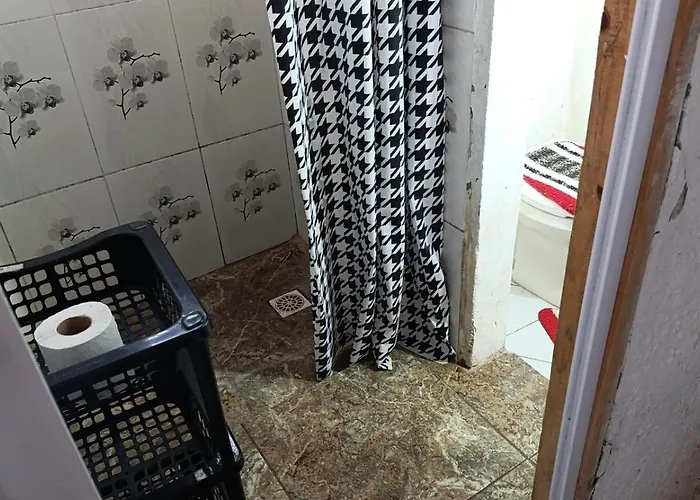 Alojamiento Economico Lunas Con Bano Privado