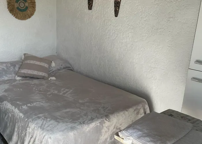 Alojamiento Economico Lunas Con Bano Privado