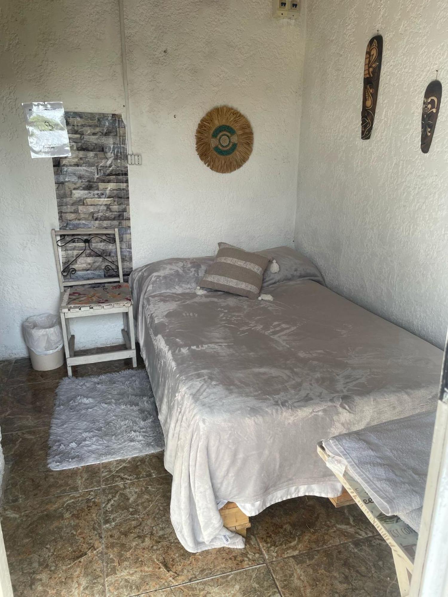Apartment Economico Lunas Con Bano Privado *